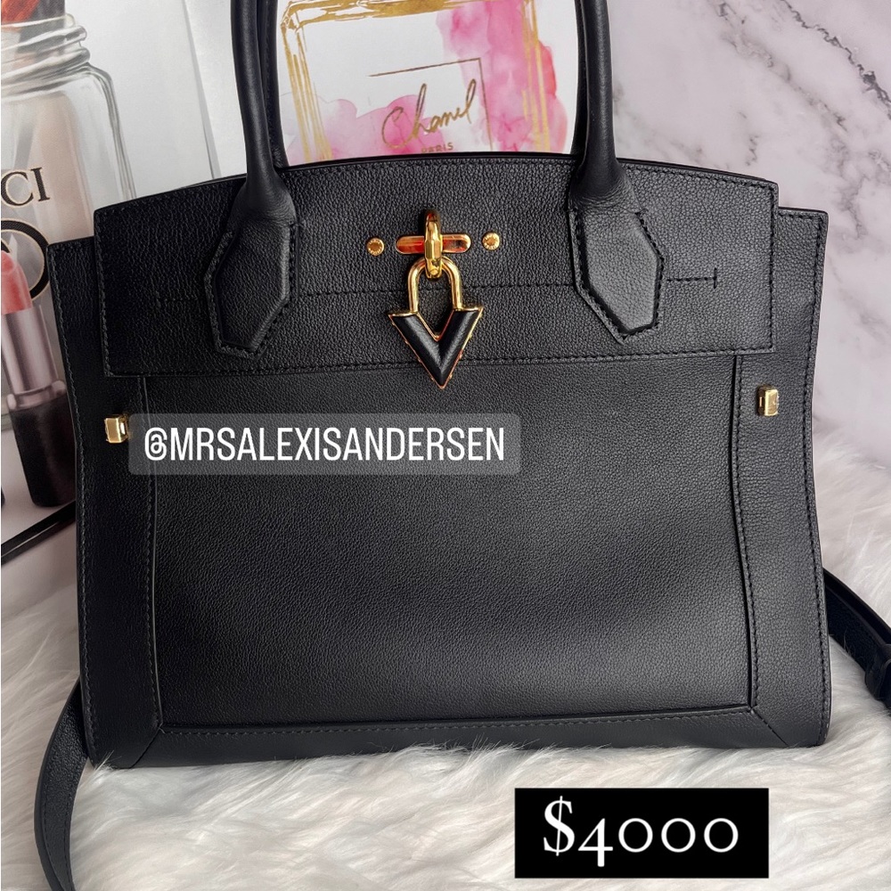 Louis Vuitton Steamer MM LIKE NEW only $4000